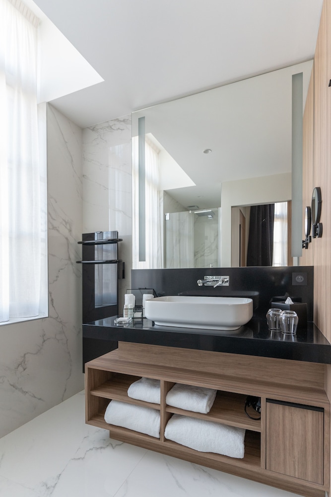 Deluxe Room - Photo 2