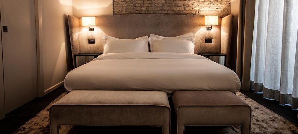 Available room