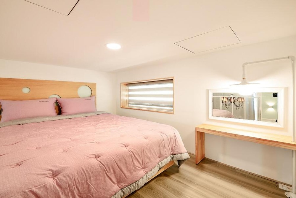 Basic Room, 1 Bedroom (E201) - Photo 6