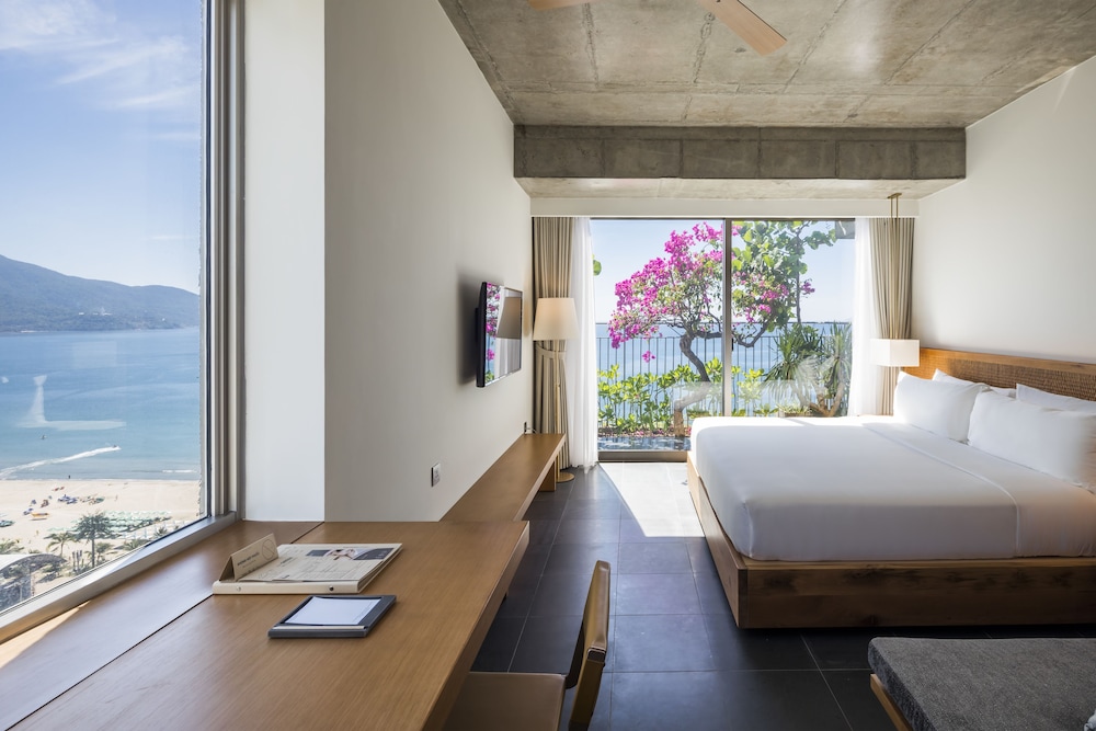 Deluxe Twin Room, Balcony, Oceanfront photo 3