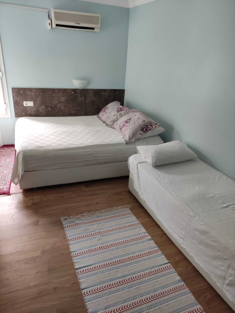 Standard Triple Room photo 1