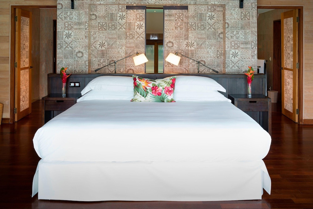 Deluxe Villa, 1 King Bed, Overwater (view)
