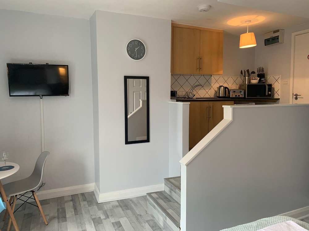 Studio Apartment 6 photo 1
