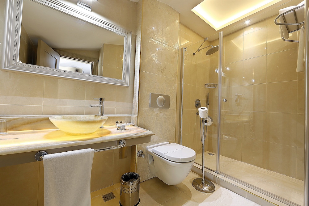 Deluxe Room, Sea View - Photo 3