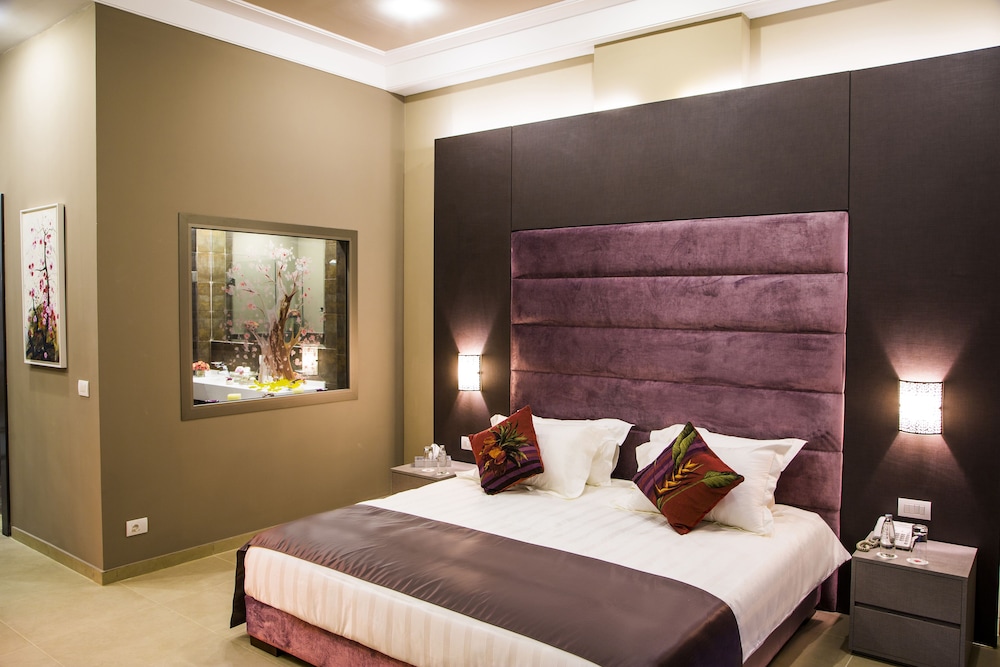 Executive Suite with Balcony photo 3