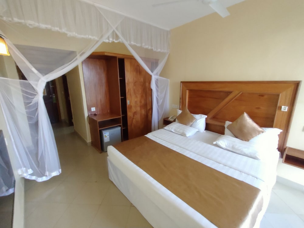 Standard Double Room Single Use photo 3