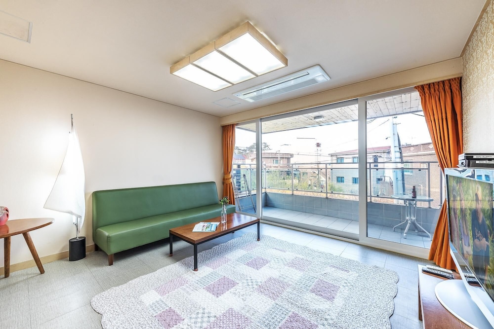 Basic Room, 2 Bedrooms (Hwanta)