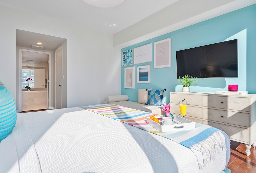 Boutique Corner Apart, 2/2, Sofa Bed, Ocean View, Balcony1808
