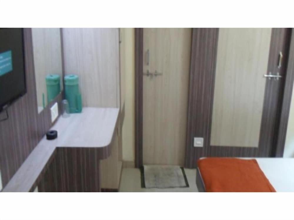 AC Room photo 1