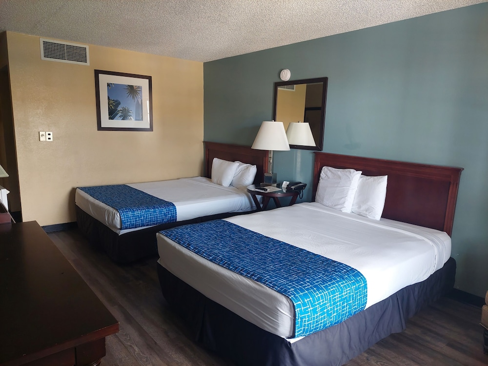 Economy Double Room photo 3