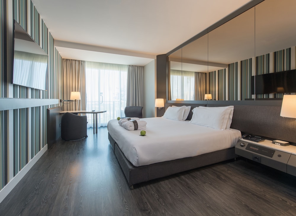 Standard Double Room - Photo 3
