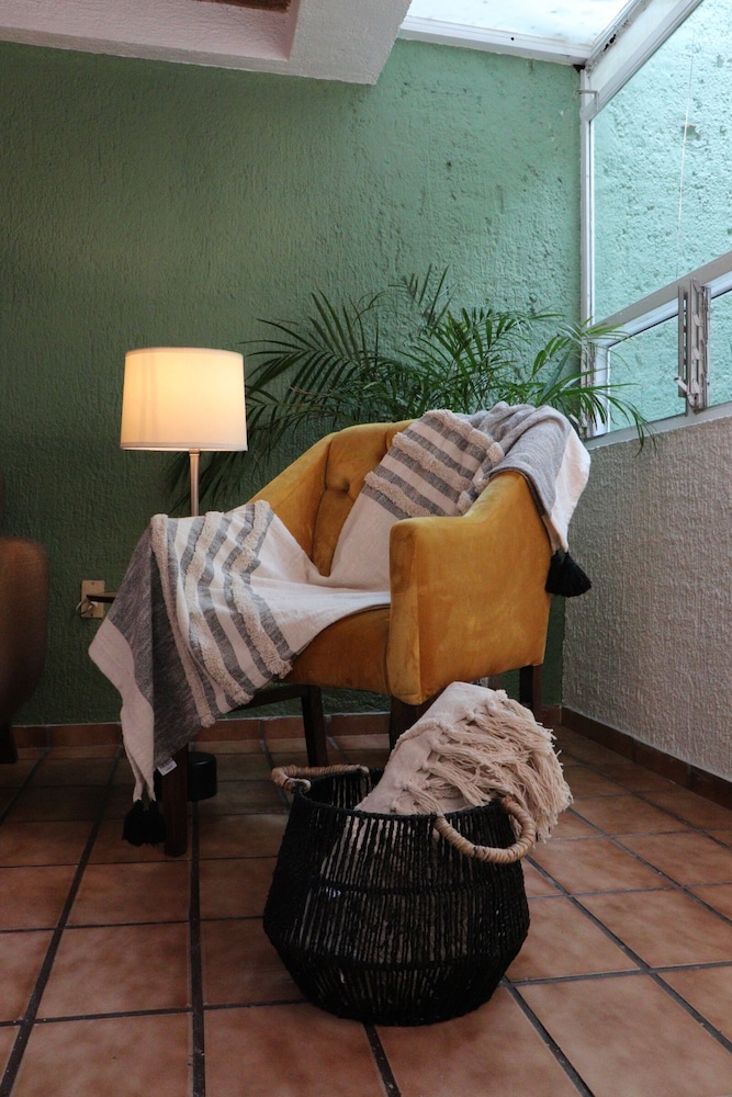 Deluxe Room - Photo 8