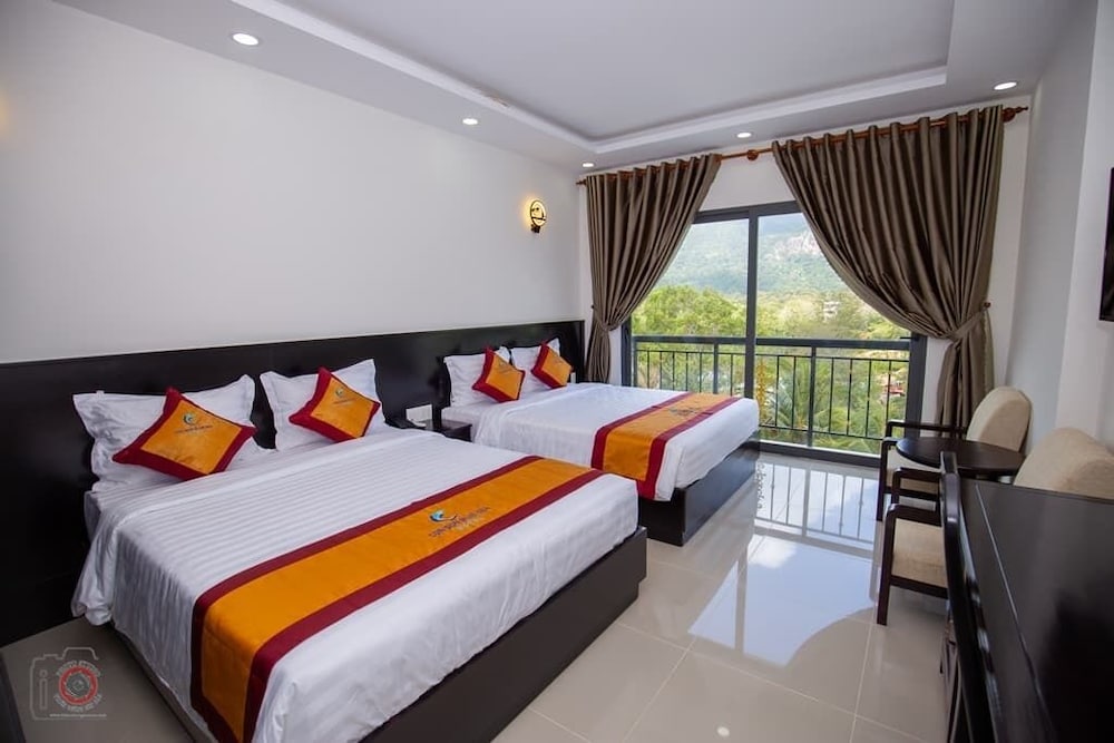 Superior Quadruple Room - Photo 1