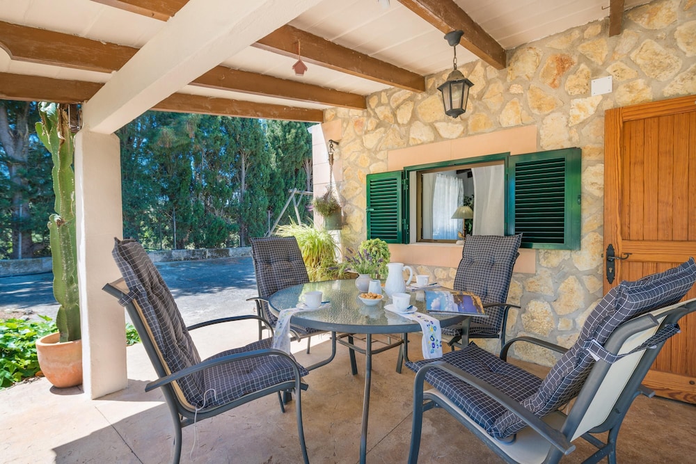Villa photo 3