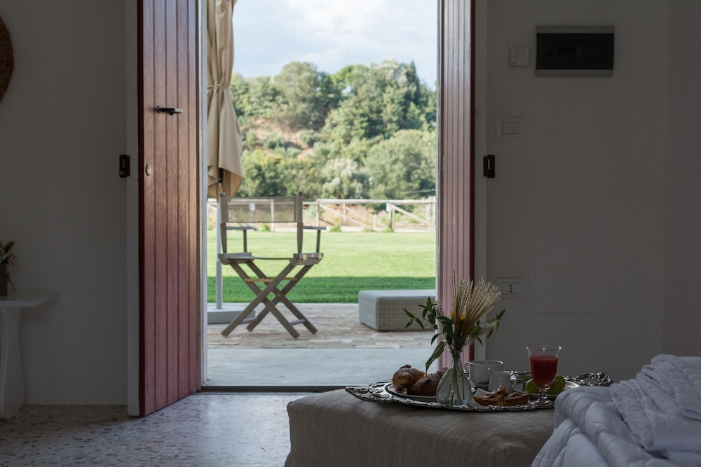 Double Room - Photo 9