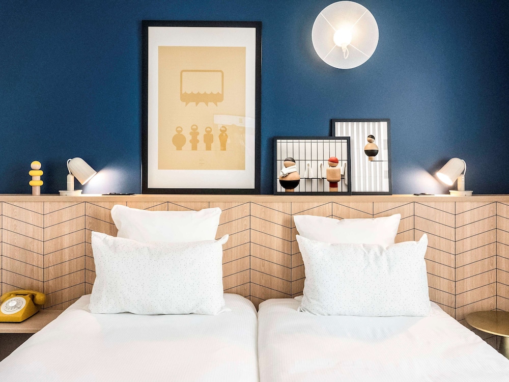 Standard Room, 2 Twin Beds - Photo 1