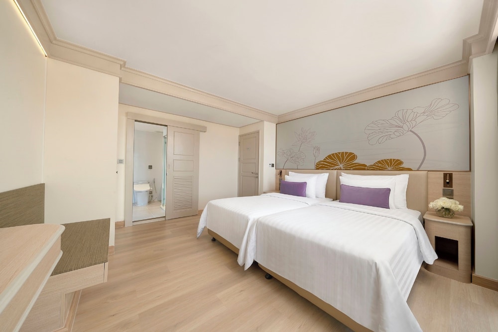 One Bedroom Balcony Triple Suite photo 2