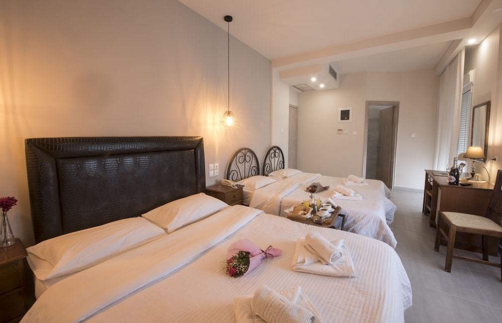 Standard Quadruple Room - Photo 2
