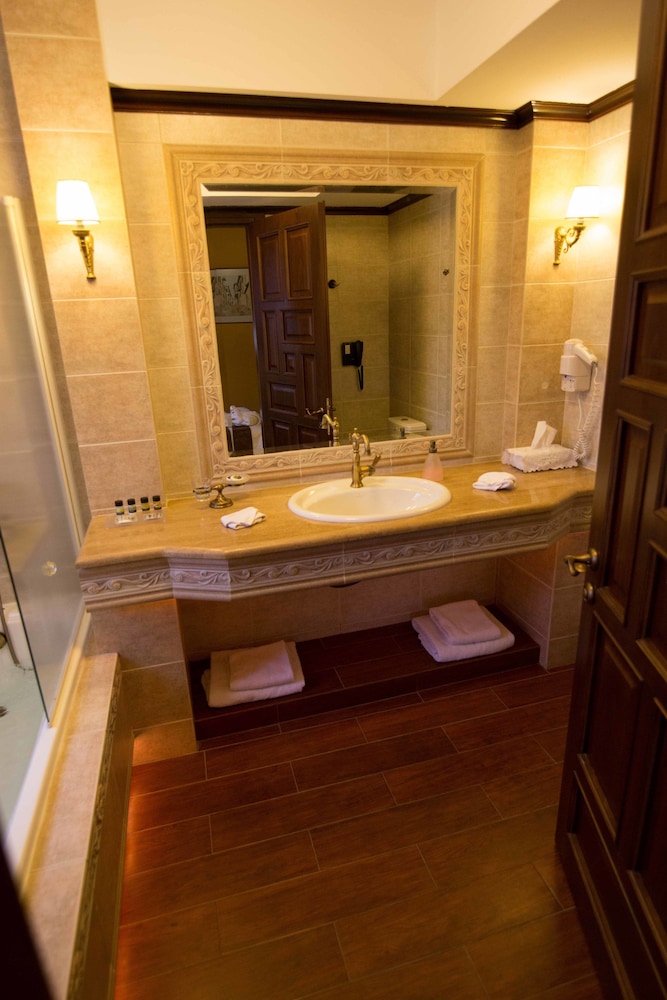 Deluxe Double Room - Photo 5