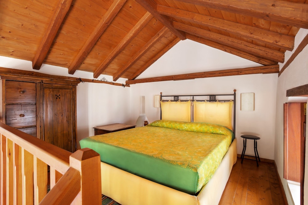 Apartment, Mezzanine photo 1