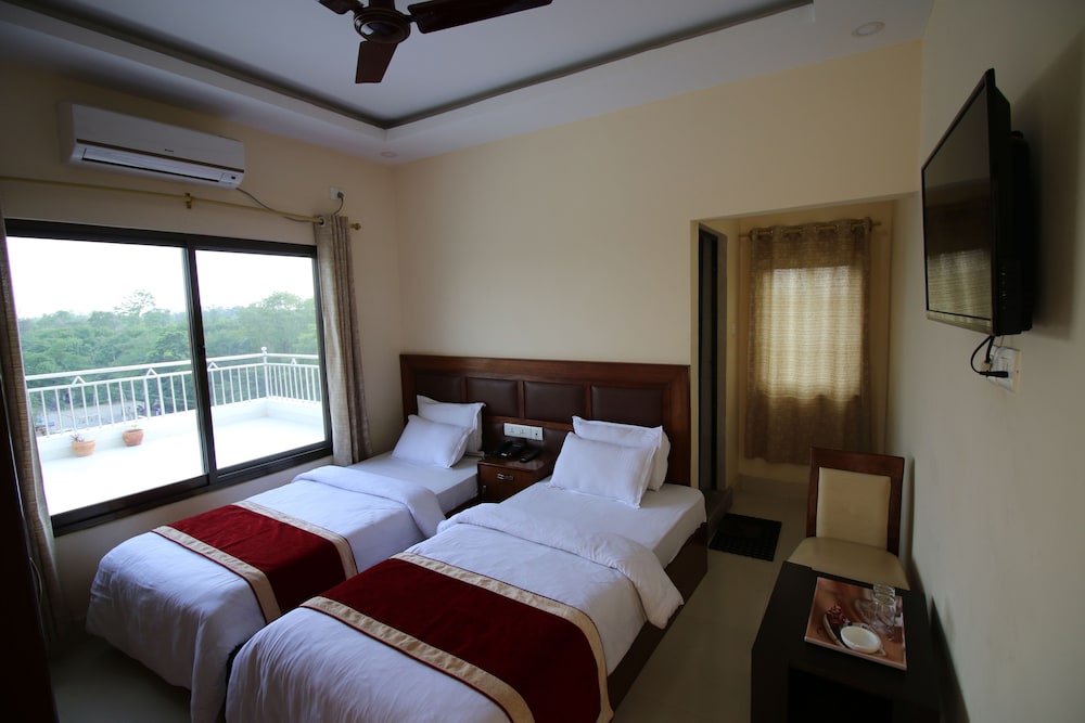 Deluxe Twin Room, 2 Twin Beds, Private Bathroom, City View photo 1