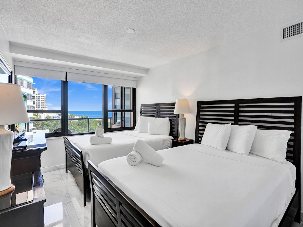 Lovely Ocean View Condo / 704