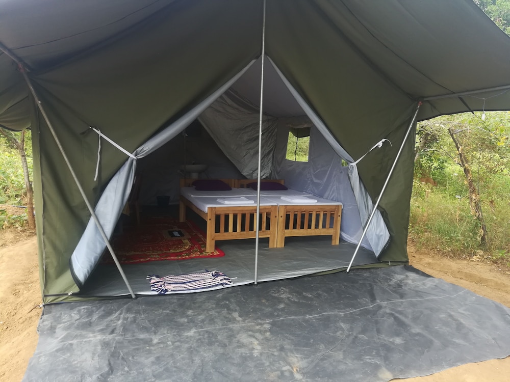 Basic Tent photo 1