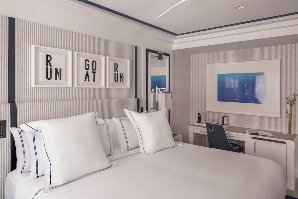 Deluxe Room - Photo 4