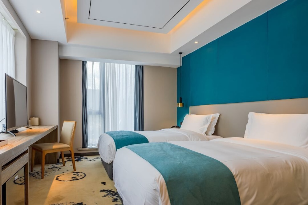 Elite Room