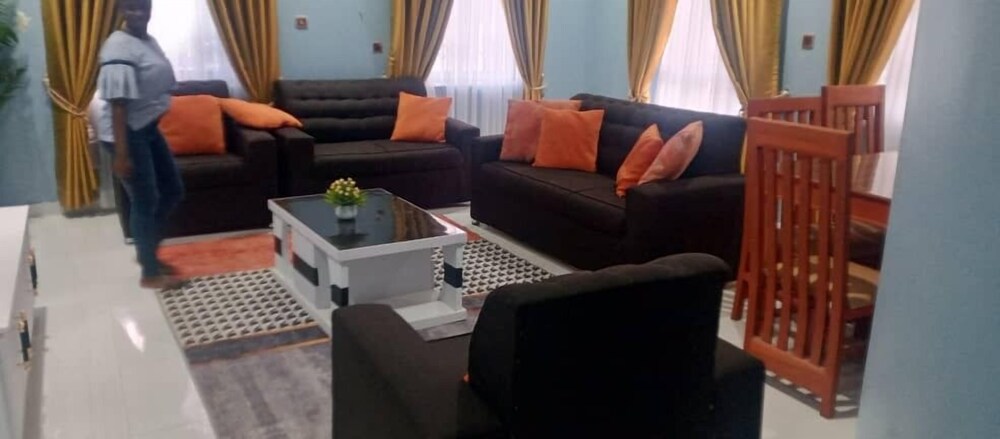 Apartment, 3 Bedrooms, Air conditioning, Ground Floor photo 1
