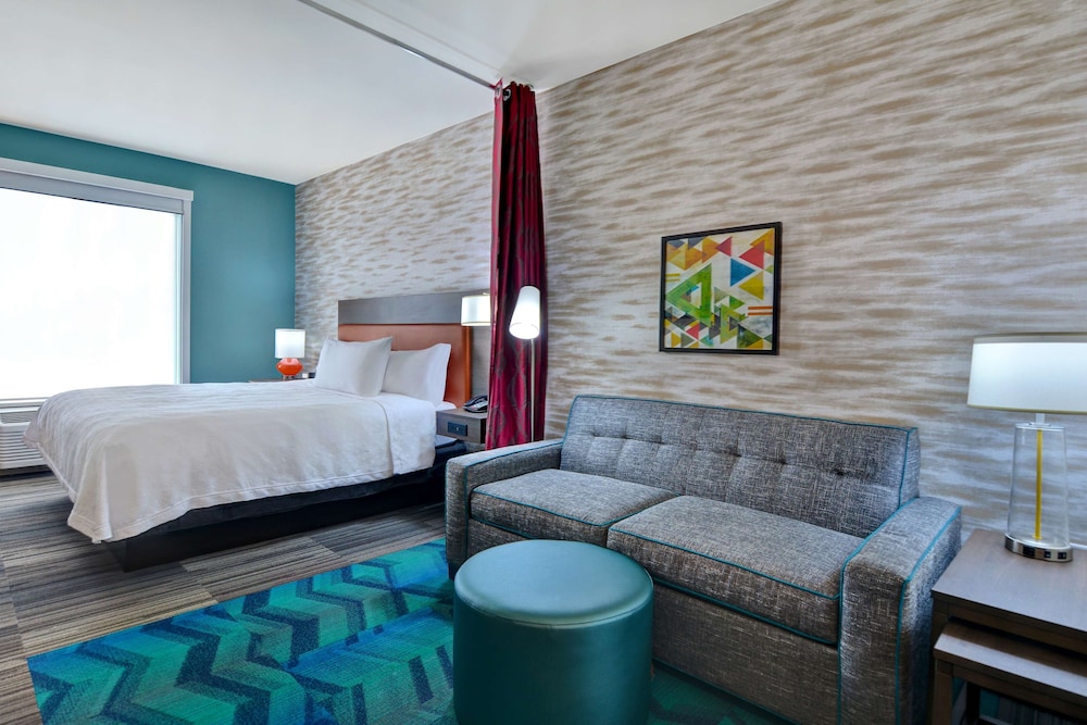 Studio, 1 King Bed, Accessible, Bathtub