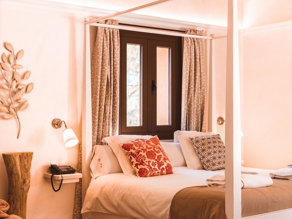 Junior Suite, Terrace, Mountain View (Deluxe)