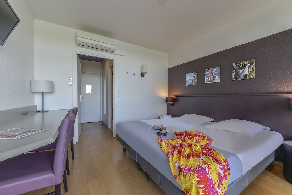 Classic Quadruple Room, 2 Bedrooms, Terrace photo 2