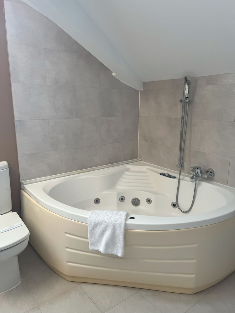 Junior Suite, Hot Tub