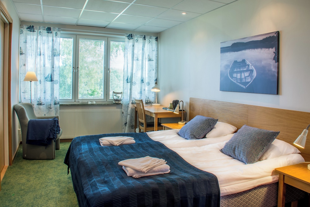 Standard Double Room (private bathroom)