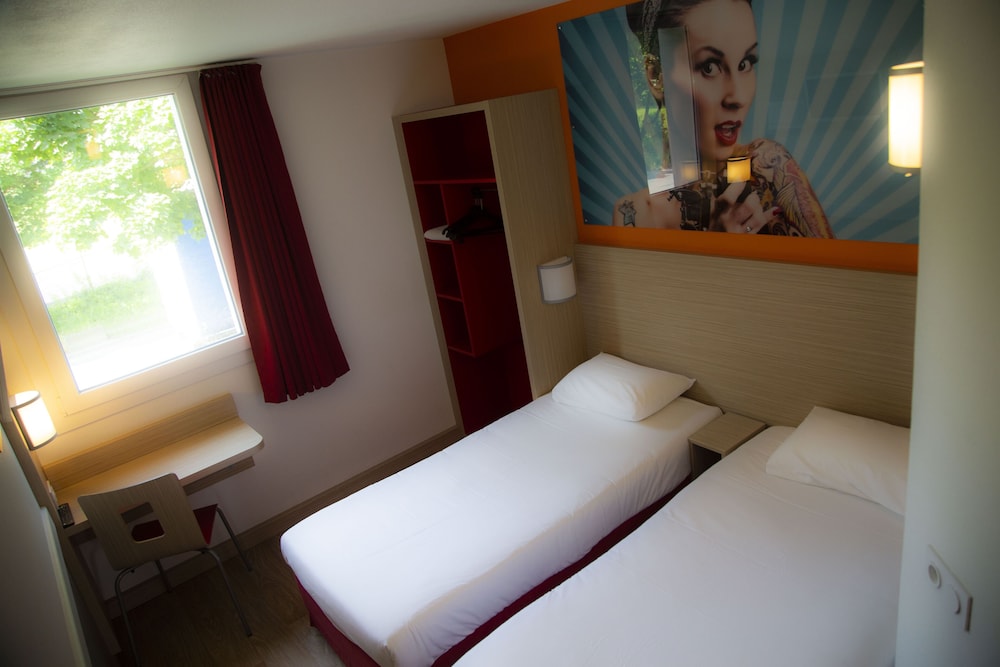 Standard Room, 2 Twin Beds photo 2
