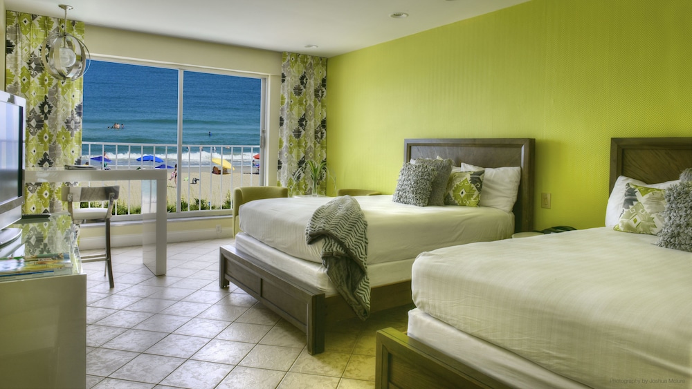 Standard Room, 2 Queen Beds, Oceanfront - Photo 1