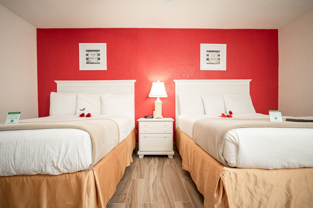 Deluxe Suite, 2 Queen Beds, Kitchenette photo 3