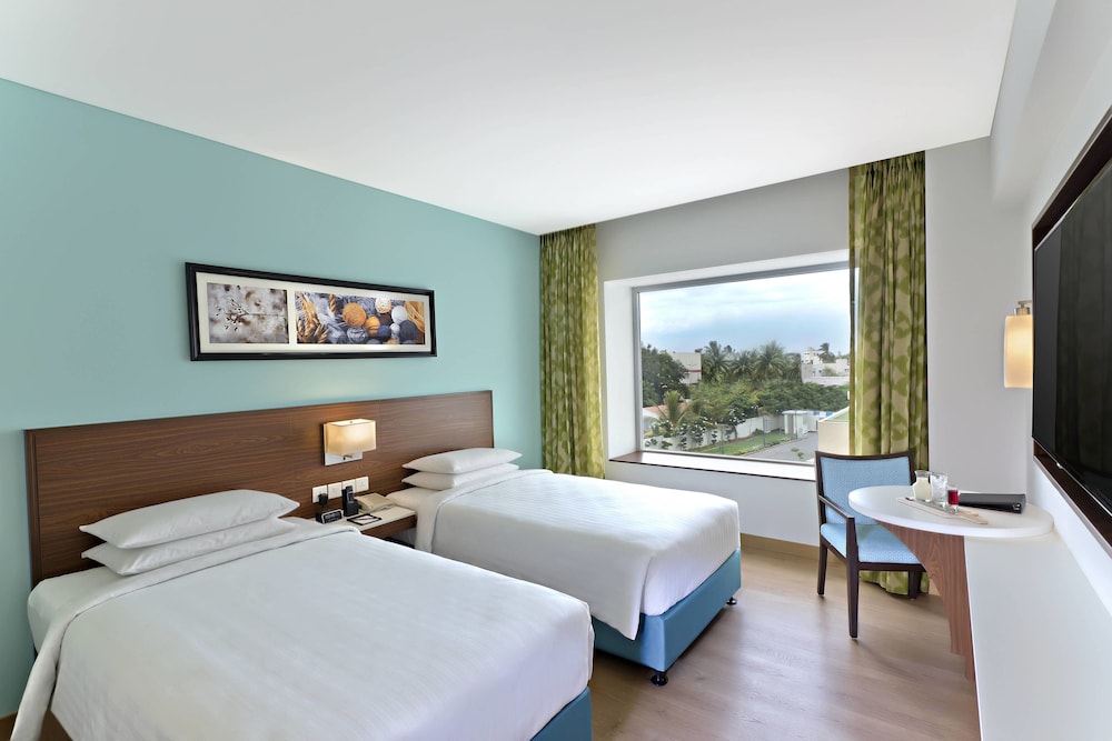 Premium Room, 1 Queen Bed photo 2