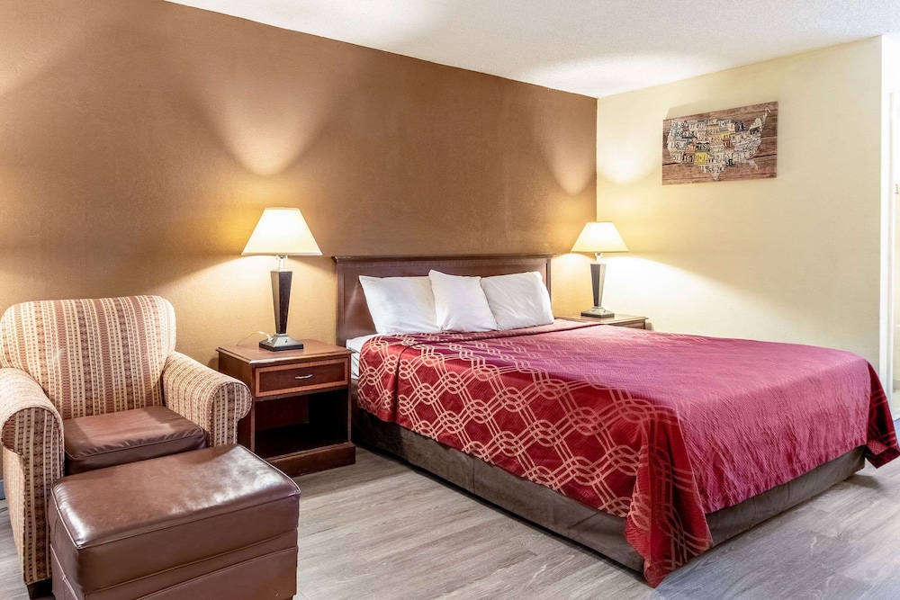 Standard Room, 1 King Bed