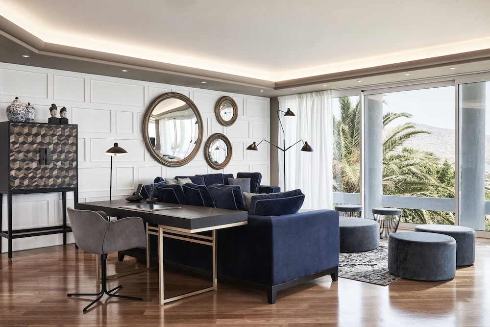Four Bedroom Royal Spa Villa, Private Pool, Sea View - Photo 8