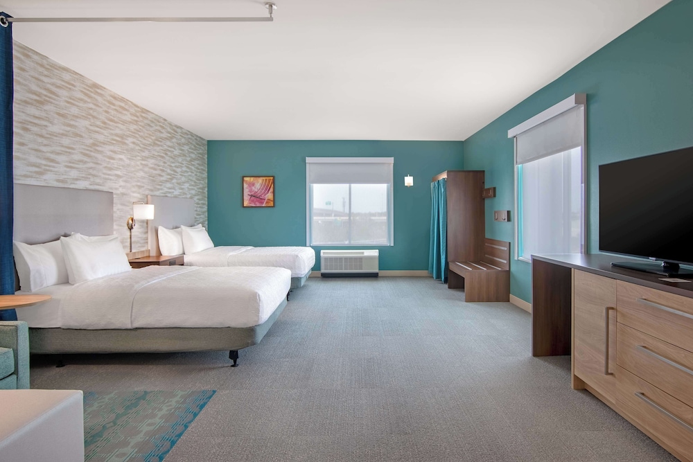 Studio Suite, 2 Queen Beds, Accessible, Bathtub - Photo 2