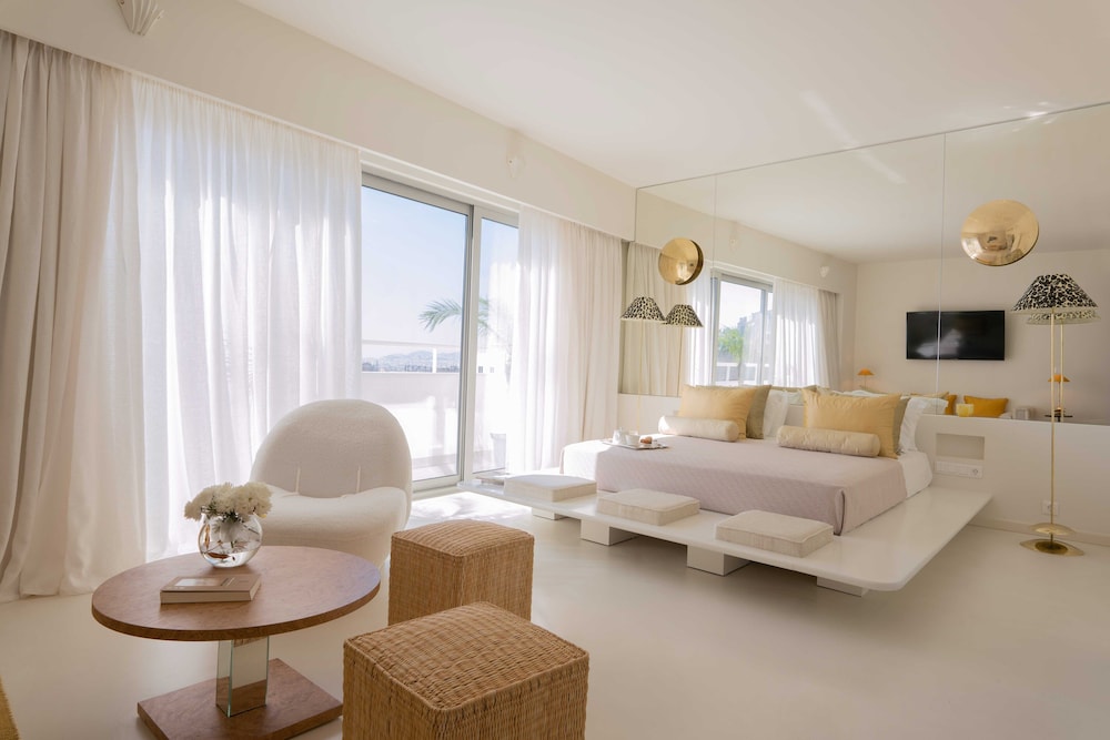 Executive Studio Suite