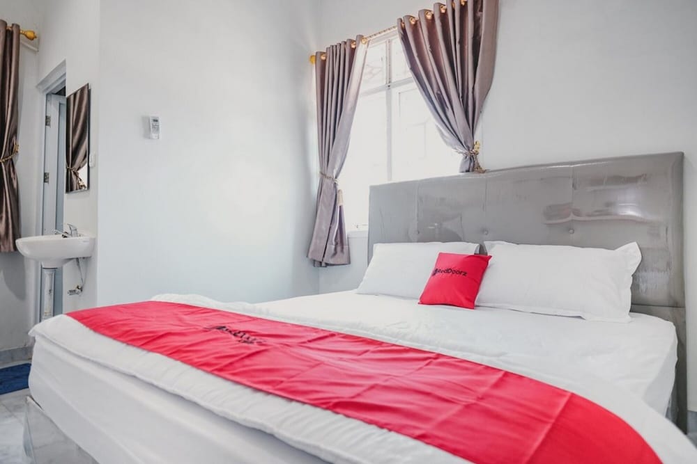 Double Room (RedDoorz) - Photo 2