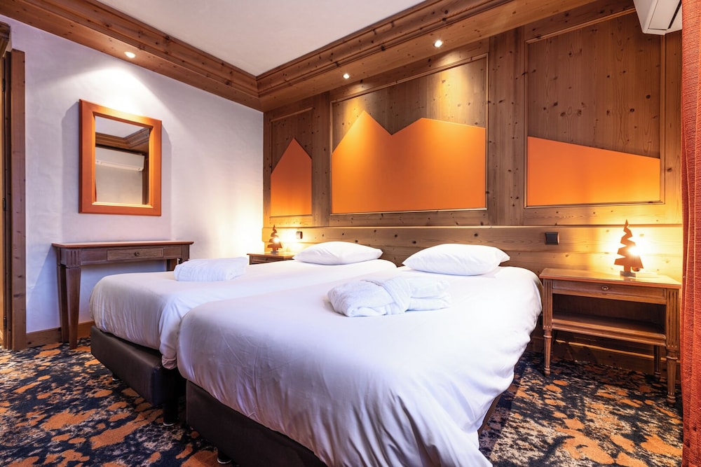 Superior Suite - Photo 1