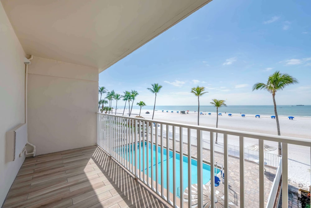 Standard Room, 2 Double Beds, Non Smoking, Balcony (Larger Room;Gulf View) - Photo 4