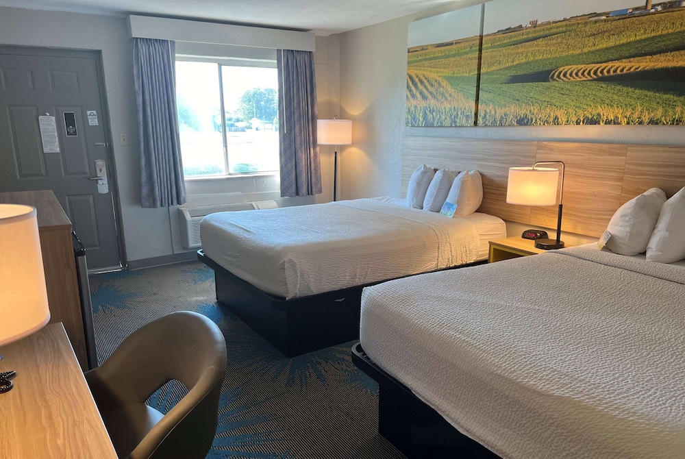 Standard Room, 2 Queen Beds, Non Smoking - Photo 3