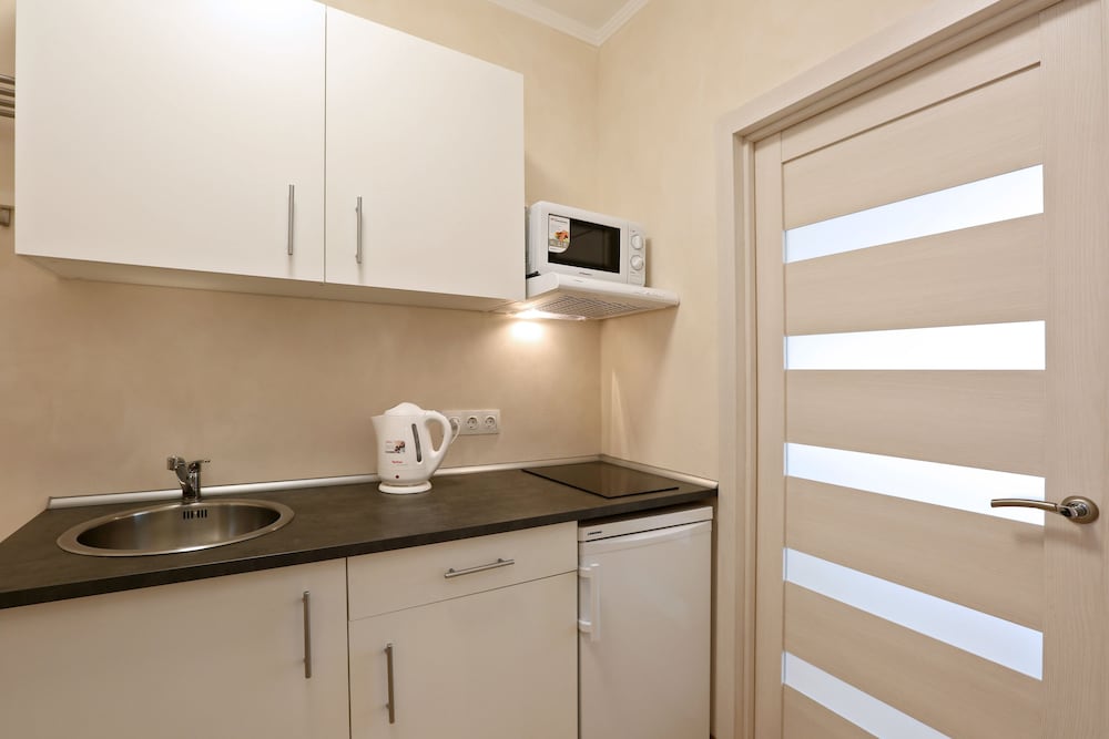 Economy Apartment, 1 Queen Bed, Kitchenette photo 2