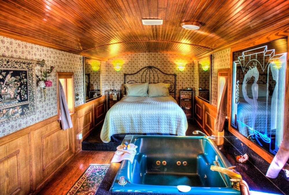 Signature Cabin, Private Bathroom (Orient Express) photo 1