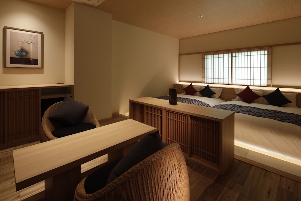 Japanese Western Queen Twin Room Sukiyaki Dinner, Non Smoking photo 2